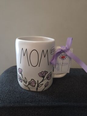 Rae Dunn MOM Ceramic Coffee Mug with Lavender Floral Accents